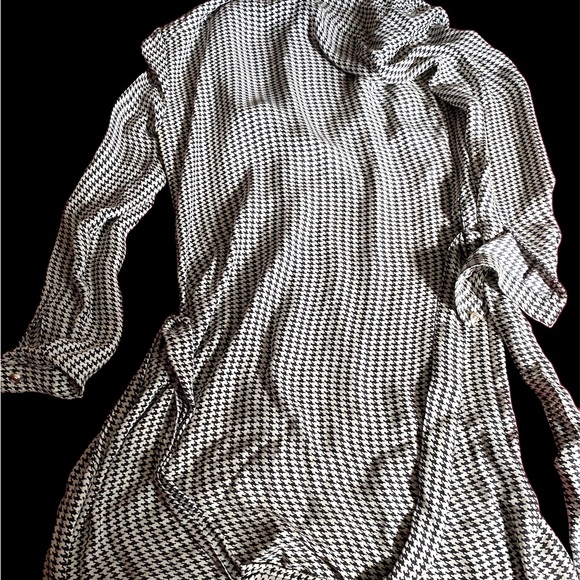 Gorgeous ❤️ Authentic Gucci Scarf Belted Silk Houndstooth Dress - Picture 4 of 13